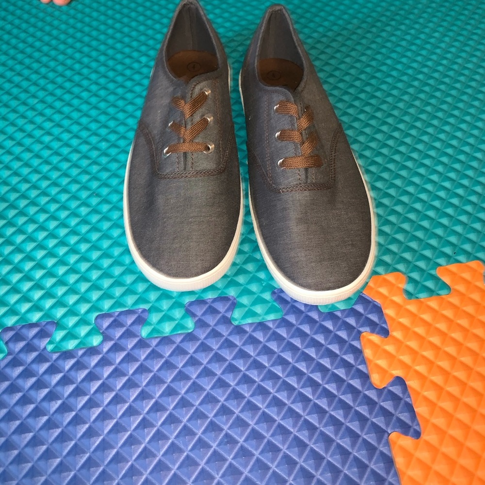 Boy shoes
